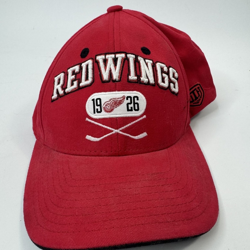 Detroit Red Wings Hat Old Time Hockey Balcony Collection Men's One Size Red